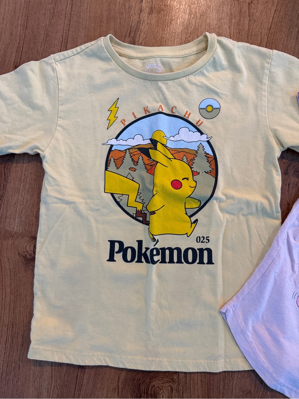 [BUNDLE OF 2] Girls Graphic T size 6-6x - Picture 3 of 5